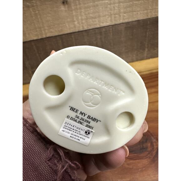 Dept 56 Snowbunnies: "Bee My Baby" 26394 In Box - Picture 6 of 6